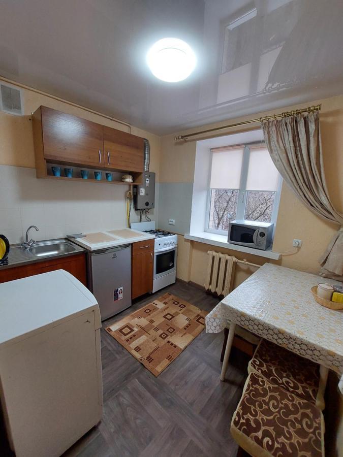 Оренда Затишної 2 Кімнатної Квартири В Самому Серці Рівного Apartment Rivne Luaran gambar