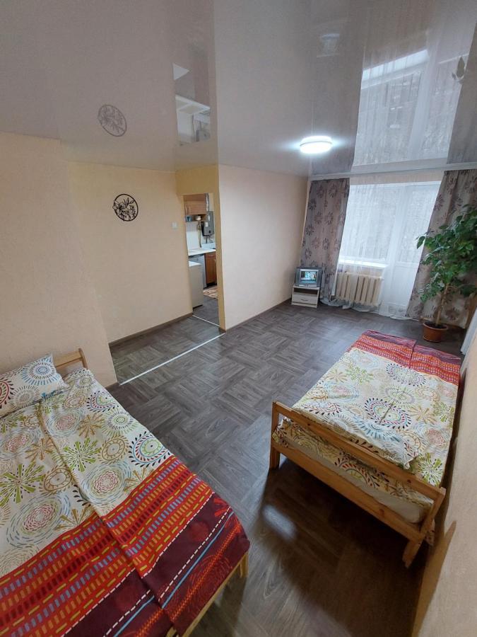 Оренда Затишної 2 Кімнатної Квартири В Самому Серці Рівного Apartment Rivne Luaran gambar